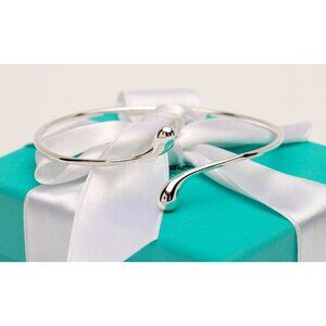 Tiffany & Co. Bracelet Elsa Peretti Elongated Double Teardrop Bangle in Silver